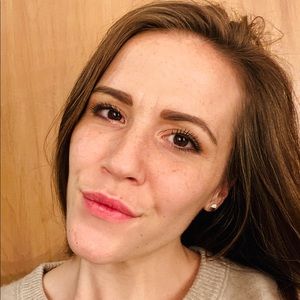 Meet your Posher, Anna